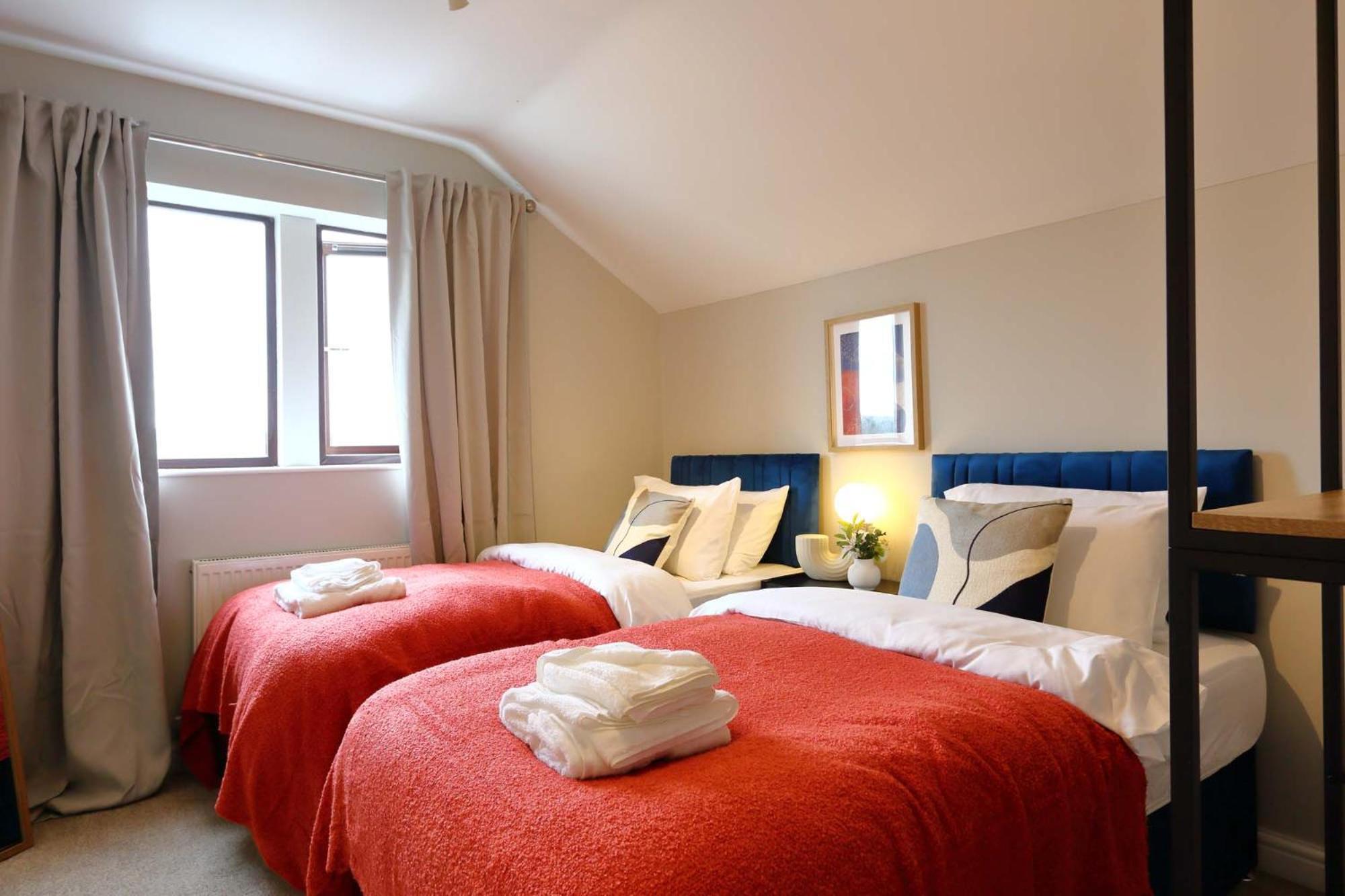M1, M62, Free Parking, Wifi, 8 Beds, Separate Office Dewsbury Zewnętrze zdjęcie