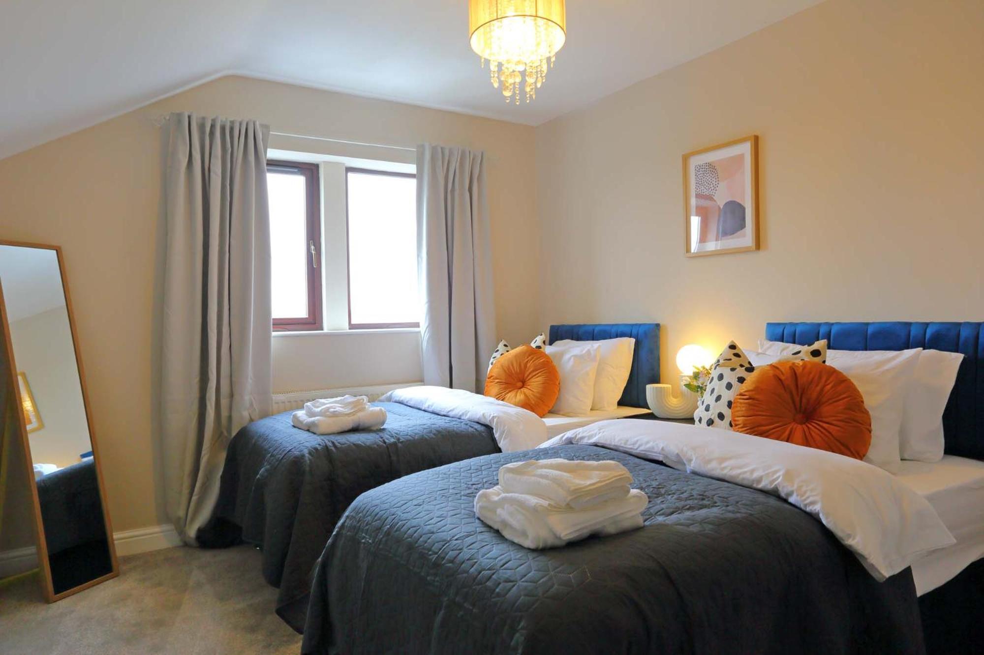 M1, M62, Free Parking, Wifi, 8 Beds, Separate Office Dewsbury Zewnętrze zdjęcie